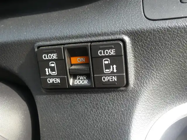 トヨタ シエンタ G 千葉県 2018(平30)年 3.2万km ホワイトパールクリスタルシャイン Toyota Safety Sense/・プリクラッシュセーフティ/・レーンディパーチャーアラート/・オートハイビーム/両側パワースライドドア/社外SDナビ/地デジTV/【DVD/CD再生機能　Bluetooth接続】/バックカメラ/ドライブレコーダー/ウインカーミラー/社外15インチアルミホイル/スマートキー