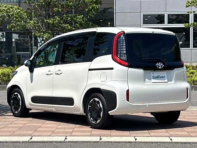 トヨタ シエンタ Z 福島県 2024(令6)年 0.5万km ホワイトパールクリスタルシャイン ディスプレイオーディオプラス　10.5インチ/【USB/BT/TV/ナビ機能】/パノラマミックビューモニター/ビルトインETC2.0/ドライブレコーダー/両側電動スライドドア/前席シートヒーター/ステアリングヒーター/ステアリングリモコン/プリクラッシュセーフティ/レーンディパーチャーアシスト/レーダークルーズコントロール/ブラインドスポットモニター/リアドアシェード/LEDオートライト/純正フロアマット/ドアバイザー