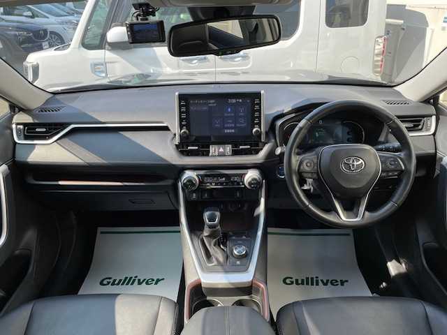 トヨタ ＲＡＶ４ ハイブリットG 青森県 2021(令3)年 6.5万km グレーメタリック ワンオーナー/黒レザーシート/プリクラッシュセーフティ/アダプティブクルーズコントロール/オートマチックハイビーム/BSM/クリアランスソナー/純正エンジンスターター/LEDヘッドライト/純正ディスプレイオーディオ(BT/ラジオ)/全方位カメラ/寒冷地仕様/フォグライト/リヤフォグライト/ステアリングヒーター/シートヒーター(D/N)/パワーシート(D席)/パワーパックドア/ビルトインETC/ドライブレコーダー(前後)/電動格納ミラー/RAYS(225/60/18)夏タイヤ/純正AW(225/60/18)冬タイヤ積込み/新車時保証書/取扱説明書