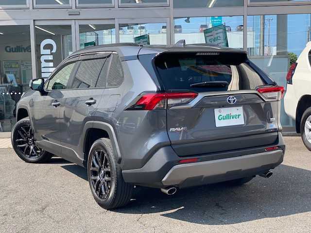 トヨタ ＲＡＶ４ ハイブリットG 青森県 2021(令3)年 6.5万km グレーメタリック ワンオーナー/黒レザーシート/プリクラッシュセーフティ/アダプティブクルーズコントロール/オートマチックハイビーム/BSM/クリアランスソナー/純正エンジンスターター/LEDヘッドライト/純正ディスプレイオーディオ(BT/ラジオ)/全方位カメラ/寒冷地仕様/フォグライト/リヤフォグライト/ステアリングヒーター/シートヒーター(D/N)/パワーシート(D席)/パワーパックドア/ビルトインETC/ドライブレコーダー(前後)/電動格納ミラー/RAYS(225/60/18)夏タイヤ/純正AW(225/60/18)冬タイヤ積込み/新車時保証書/取扱説明書