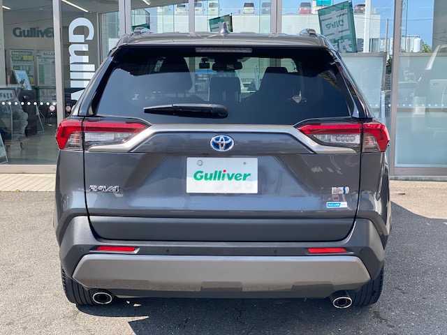 トヨタ ＲＡＶ４ ハイブリットG 青森県 2021(令3)年 6.5万km グレーメタリック ワンオーナー/黒レザーシート/プリクラッシュセーフティ/アダプティブクルーズコントロール/オートマチックハイビーム/BSM/クリアランスソナー/純正エンジンスターター/LEDヘッドライト/純正ディスプレイオーディオ(BT/ラジオ)/全方位カメラ/寒冷地仕様/フォグライト/リヤフォグライト/ステアリングヒーター/シートヒーター(D/N)/パワーシート(D席)/パワーパックドア/ビルトインETC/ドライブレコーダー(前後)/電動格納ミラー/RAYS(225/60/18)夏タイヤ/純正AW(225/60/18)冬タイヤ積込み/新車時保証書/取扱説明書