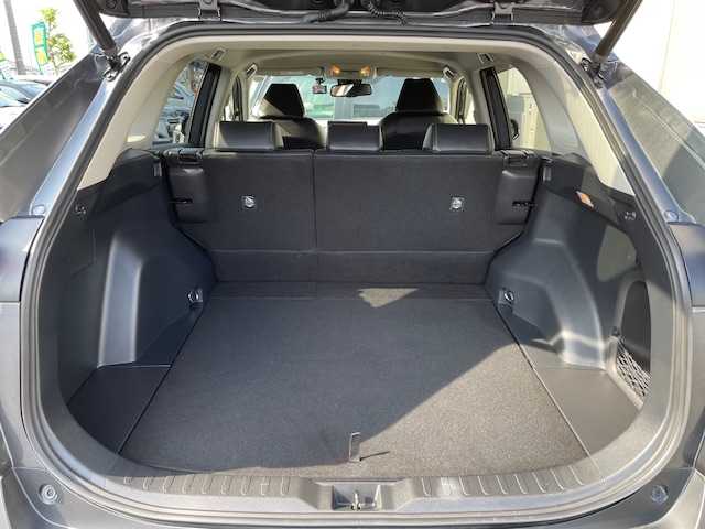 トヨタ ＲＡＶ４ ハイブリットG 青森県 2021(令3)年 6.5万km グレーメタリック ワンオーナー/黒レザーシート/プリクラッシュセーフティ/アダプティブクルーズコントロール/オートマチックハイビーム/BSM/クリアランスソナー/純正エンジンスターター/LEDヘッドライト/純正ディスプレイオーディオ(BT/ラジオ)/全方位カメラ/寒冷地仕様/フォグライト/リヤフォグライト/ステアリングヒーター/シートヒーター(D/N)/パワーシート(D席)/パワーパックドア/ビルトインETC/ドライブレコーダー(前後)/電動格納ミラー/RAYS(225/60/18)夏タイヤ/純正AW(225/60/18)冬タイヤ積込み/新車時保証書/取扱説明書