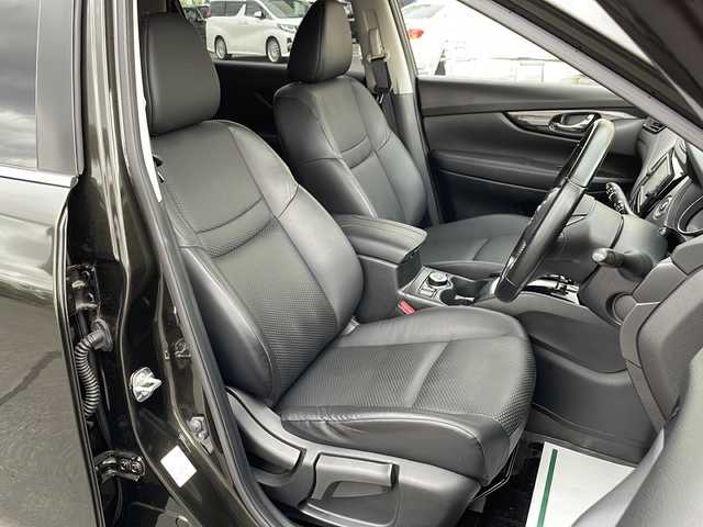 日産 エクストレイル 20Xi 道北・旭川 2020(令2)年 6.4万km チタニウムカーキ ・4WD/・プロパイロット/・純正ナビCD/BT/TV/・インテリジェントアラウンドビューモニター/・デジタルインナーミラー /・電動リアゲート/・レーダークルーズコントロール/・ハンドル支援/・横滑り防止/・オートライト/・前席＆２列目左右シートヒーター/・スペアキー/・ダウンヒルアシスト/・LEDヘッドライト/・ミラーヒーター/・革巻きステアリング/・ステアリングリモコン/・スマートキー/・オートブレーキサポート/・純正フロアマット/・ドアバイザー