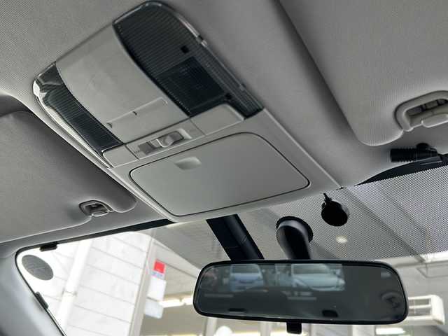 スバル レガシィ ツーリングワゴン 2．5i Lパッケージ 埼玉県 2011(平23)年 4.8万km サテンホワイトパール 純正７インチナビ/フルセグ/DVD/CD/BT/USB/SD/FM/AM/ＥＴＣ　/前席パワーシート　/クルーズコントロール　/ダウンヒルアシストコントロール　/パドルシフト　/横滑り防止　/オートライト　/スマートキー２本　/保証書　/取扱説明書