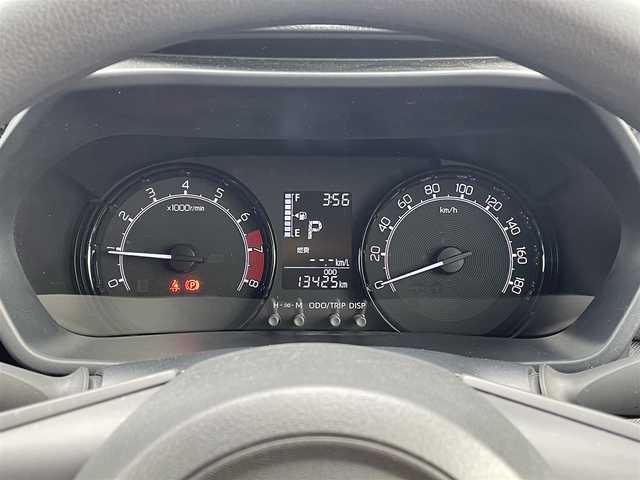 トヨタ ライズ XS 山梨県 2020(令2)年 1.4万km ブライトシルバーM 純正ディスプレイオーディオ/Bluetooth接続/フルセグTV/バックカメラ/ETC/衝突被害軽減システム/ステアリングスイッチ/スペアキー1本/取扱説明書