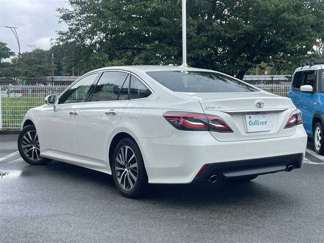 トヨタ クラウン S 静岡県 2020(令2)年 3.5万km ホワイトパールクリスタルシャイン トヨタセーフティセンス/レーダークルコン/純正ナビ/地デジ/Ｂカメラ/オートホールド/オートハイビーム/パドルシフト/ステアリングスイッチ/革巻きステアリング/純正１７インチＡＷ/スマートキー/スペアキー/保証書/取説