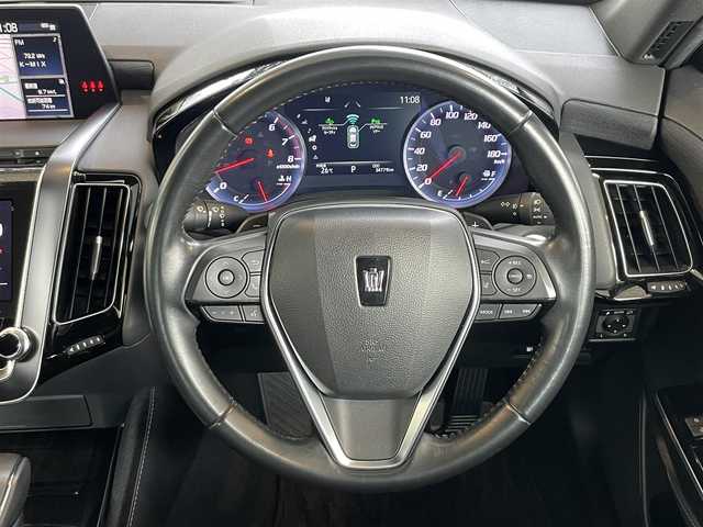トヨタ クラウン S 静岡県 2020(令2)年 3.5万km ホワイトパールクリスタルシャイン トヨタセーフティセンス/レーダークルコン/純正ナビ/地デジ/Ｂカメラ/オートホールド/オートハイビーム/パドルシフト/ステアリングスイッチ/革巻きステアリング/純正１７インチＡＷ/スマートキー/スペアキー/保証書/取説