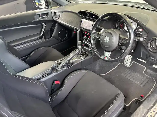 トヨタ ８６ GRスポーツ 神奈川県 2019(令1)年 2.6万km クリスタルホワイトパール メモリナビ/フルセグテレビ/バックカメラ/社外マフラー/クルーズコントロール/ドアバイザー/プッシュスタート/ETC