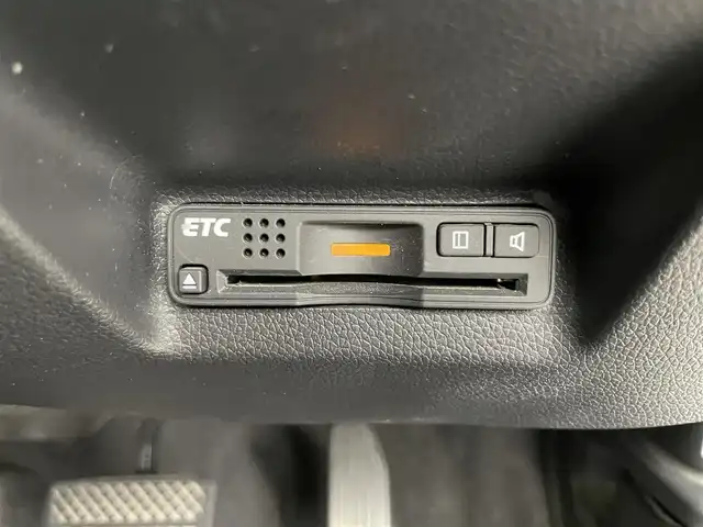 ホンダ シャトル ハイブリッド X 富山県 2015(平27)年 7.4万km ホワイトオーキッドパール 純正ナビ（CD DVD bluetooth）/フルセグTV/HDMI/バックカメラ/ビルトインETC/フロントドラレコ（DRY-AS350GS）/純正15インチAW/15インチスタッドレスセット積込み/パドルシフト/ハーフレザーシート/オートライト/LEDヘッドライト/スマートキー/プッシュスタート/クルーズコントロール/横滑防止装置/純正マット/保証書/スペアキー