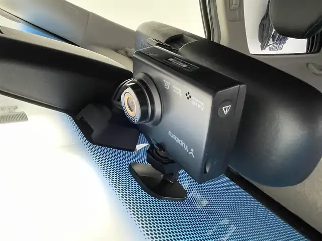 ホンダ シャトル ハイブリッド X 富山県 2015(平27)年 7.4万km ホワイトオーキッドパール 純正ナビ（CD DVD bluetooth）/フルセグTV/HDMI/バックカメラ/ビルトインETC/フロントドラレコ（DRY-AS350GS）/純正15インチAW/15インチスタッドレスセット積込み/パドルシフト/ハーフレザーシート/オートライト/LEDヘッドライト/スマートキー/プッシュスタート/クルーズコントロール/横滑防止装置/純正マット/保証書/スペアキー