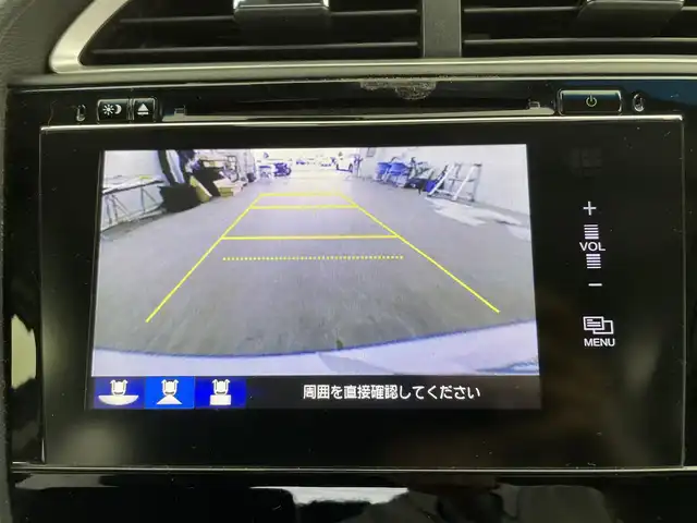 ホンダ シャトル ハイブリッド X 富山県 2015(平27)年 7.4万km ホワイトオーキッドパール 純正ナビ（CD DVD bluetooth）/フルセグTV/HDMI/バックカメラ/ビルトインETC/フロントドラレコ（DRY-AS350GS）/純正15インチAW/15インチスタッドレスセット積込み/パドルシフト/ハーフレザーシート/オートライト/LEDヘッドライト/スマートキー/プッシュスタート/クルーズコントロール/横滑防止装置/純正マット/保証書/スペアキー