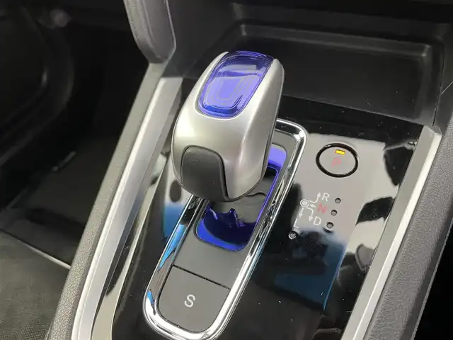 ホンダ シャトル ハイブリッド X 富山県 2015(平27)年 7.4万km ホワイトオーキッドパール 純正ナビ（CD DVD bluetooth）/フルセグTV/HDMI/バックカメラ/ビルトインETC/フロントドラレコ（DRY-AS350GS）/純正15インチAW/15インチスタッドレスセット積込み/パドルシフト/ハーフレザーシート/オートライト/LEDヘッドライト/スマートキー/プッシュスタート/クルーズコントロール/横滑防止装置/純正マット/保証書/スペアキー