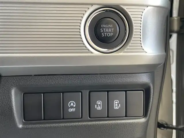 スズキ スペーシア カスタム HYBRID XS 岩手県 2023(令5)年 0.6万km スチールシルバーM ４WD/全方位モニター/ヘッドアップディスプレイ/スズキコネクト対応通信機装着車/スズキセーフティサポート/デュアルカメラブレーキサポート/アダプティブクルーズコントロール/車線維持支援機能/車線逸脱警報/誤発進抑制機能/先行車発進お知らせ機能/標識認識機能/リヤパーキングセンサー/前席シートヒーター/両側パワースライドドア/スリムサーキュレーター/ロールサンシェード/純正ナビ/フルセグTV/LEDヘッドライト/純正15インチアルミホイール