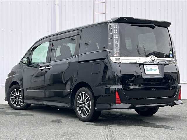 トヨタ ヴォクシー ZS 煌Ⅱ 三重県 2016(平28)年 4.1万km ブラック 純正9型ナビ /バックカメラ /両側パワースライドドア/スペアキー /ビルトインETC /レーンキープアシスト /衝突軽減ブレーキ/ウォークスルー /オートハイビーム /オートライト /フロアマット /リヤサンシェード /電動格納ミラー /禁煙車