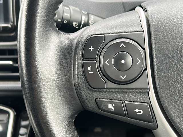 トヨタ ヴォクシー ZS 煌Ⅱ 三重県 2016(平28)年 4.1万km ブラック 純正9型ナビ /バックカメラ /両側パワースライドドア/スペアキー /ビルトインETC /レーンキープアシスト /衝突軽減ブレーキ/ウォークスルー /オートハイビーム /オートライト /フロアマット /リヤサンシェード /電動格納ミラー /禁煙車