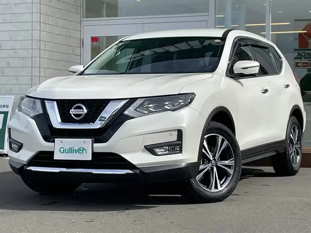 日産 エクストレイル 道央・札幌 2019(平31)年 7.9万km ブリリアントホワイトパール ・4WD/・社外SDナビ/USB・BT・DVD/・社外AW付冬タイヤ/・フルセグＴＶ/・ミュージックサーバー/・ミュージックプレイヤー接続（iPod・AUX）/・ＵＳＢ接続/・全方位車外カメラ/・追従機能付クルーズコントロール/・ダウンヒルアシストコントロール/・オートブレーキホールド/・デジタルインナーミラー/・ビルトインＥＴＣ/・純正エンジンスターター/・電動格納ミラー/・エンジンスタートボタン/・スマートキー/・スペアキー/・保証書/・取扱説明書