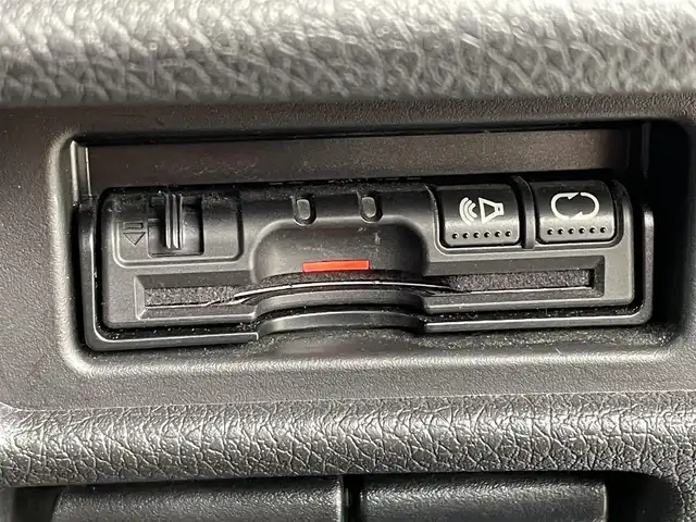 日産 エクストレイル 道央・札幌 2019(平31)年 7.9万km ブリリアントホワイトパール ・4WD/・社外SDナビ/USB・BT・DVD/・社外AW付冬タイヤ/・フルセグＴＶ/・ミュージックサーバー/・ミュージックプレイヤー接続（iPod・AUX）/・ＵＳＢ接続/・全方位車外カメラ/・追従機能付クルーズコントロール/・ダウンヒルアシストコントロール/・オートブレーキホールド/・デジタルインナーミラー/・ビルトインＥＴＣ/・純正エンジンスターター/・電動格納ミラー/・エンジンスタートボタン/・スマートキー/・スペアキー/・保証書/・取扱説明書