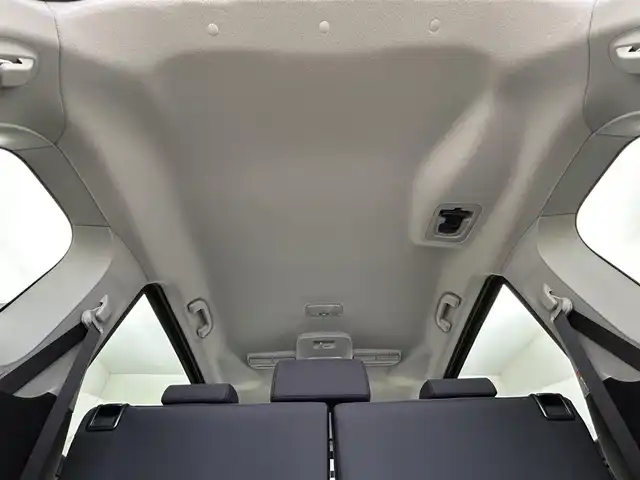 トヨタ シエンタ ハイブリッド G 群馬県 2025(令7)年 0.1千km ダークグレー 登録済未使用車　後席サーキュレーター　純正ディスプレイオーディオ　パノラミックビューモニター　両側パワースライドドア　レーダークルーズコントロール　ＬＥＤ　ステアリングリモコン　スマートキー　ＥＴＣ