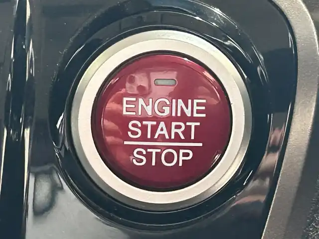 ホンダ Ｎ ＢＯＸ 2トーン カスタム G Aパッケージ 沖縄県 2014(平26)年 3.7万km ミラノレッド (株)IDOMが運営する【じしゃロンコザ店】の自社ローン専用車両になりますこちらは現金またはオートローンご利用時の価格です。自社ローンご希望の方は別途その旨お申付け下さい/純正ナビ　/ＴＶ　/ＣＤ再生　/ＥＴＣ　/バックカメラ　/片側パワースライドドア　/アイドリングストップ　　/純正フロアマット　/カーテンエアバック　/ＨＩＤヘッドライト　/スマートキー　/プッシュスタート