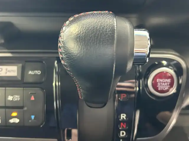 ホンダ Ｎ ＢＯＸ 2トーン カスタム G Aパッケージ 沖縄県 2014(平26)年 3.7万km ミラノレッド (株)IDOMが運営する【じしゃロンコザ店】の自社ローン専用車両になりますこちらは現金またはオートローンご利用時の価格です。自社ローンご希望の方は別途その旨お申付け下さい/純正ナビ　/ＴＶ　/ＣＤ再生　/ＥＴＣ　/バックカメラ　/片側パワースライドドア　/アイドリングストップ　　/純正フロアマット　/カーテンエアバック　/ＨＩＤヘッドライト　/スマートキー　/プッシュスタート