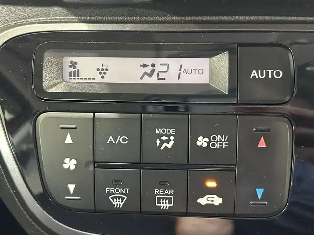 ホンダ Ｎ ＢＯＸ 2トーン カスタム G Aパッケージ 沖縄県 2014(平26)年 3.7万km ミラノレッド (株)IDOMが運営する【じしゃロンコザ店】の自社ローン専用車両になりますこちらは現金またはオートローンご利用時の価格です。自社ローンご希望の方は別途その旨お申付け下さい/純正ナビ　/ＴＶ　/ＣＤ再生　/ＥＴＣ　/バックカメラ　/片側パワースライドドア　/アイドリングストップ　　/純正フロアマット　/カーテンエアバック　/ＨＩＤヘッドライト　/スマートキー　/プッシュスタート