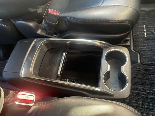 トヨタ ヴェルファイア Z 愛知県 2015(平27)年 13.1万km バーニングブラッククリスタルシャインガラスフレーク ワンオーナー/アルパイン製10型ナビ/アルパイン製後席モニター/フルセグTV・CD・DVD・SD・Bluetooth/革調シートカバー/クリアランスソナー/nanoeエアコン/LEDヘッドライト/LEDフォグランプ/オートライト/ステアリングスイッチ/ETC/前側ドラレコ/純正フロアマット/VIPERセキュリティモデル３３００V/保証書/取扱説明書/スペアスマートキー/ディーラー点検記録簿（H30 R2 R4 R5 R6)