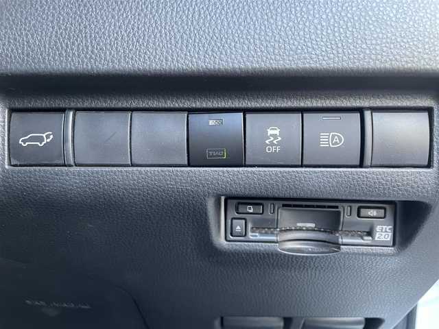 トヨタ ハリアー G 大阪府 2024(令6)年 1.3万km プラチナホワイトパールマイカ ワンオーナー/純正12.3インチナビ/BT/USB/フルセグTV/AppleCarPlay/AndroidAuto/バックカメラ/デジタルインナーミラー型ドラレコ/ハーフレザーシート/パワーシート/電動リアゲート/追従機能付きクルーズコントロール/レーンキープアシスト/前後コーナーセンサー/オートホールド/LEDヘッドライト/フロントフォグ/オートハイビーム/純正フロアマット/純正18インチAW/電格ミラー/スペアキー/ETC2.0