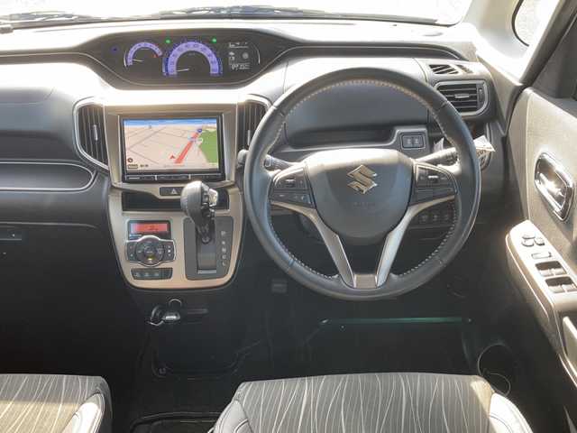 スズキ ソリオ バンディット Fリミテッド 佐賀県 2017(平29)年 4.6万km ピュアホワイトP Carrozzeria8インチナビ/Carrozzeriaフリップダウンモニター/バックカメラ/両側パワースライドドア/デュアルカメラブレーキサポート/路線逸脱警報/クルーズコントロール/ハーフレザーシート/シートヒーター/ETC/ステアリングリモコン/ドライブレコーダー/アイドリングストップ/プッシュスタート/スマートキー/LEDヘッドライト/フォグライト/純正アルミホイール