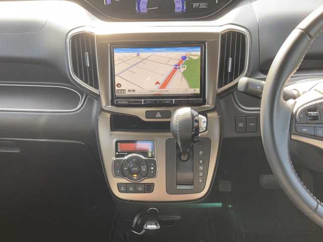 スズキ ソリオ バンディット Fリミテッド 佐賀県 2017(平29)年 4.6万km ピュアホワイトP Carrozzeria8インチナビ/Carrozzeriaフリップダウンモニター/バックカメラ/両側パワースライドドア/デュアルカメラブレーキサポート/路線逸脱警報/クルーズコントロール/ハーフレザーシート/シートヒーター/ETC/ステアリングリモコン/ドライブレコーダー/アイドリングストップ/プッシュスタート/スマートキー/LEDヘッドライト/フォグライト/純正アルミホイール