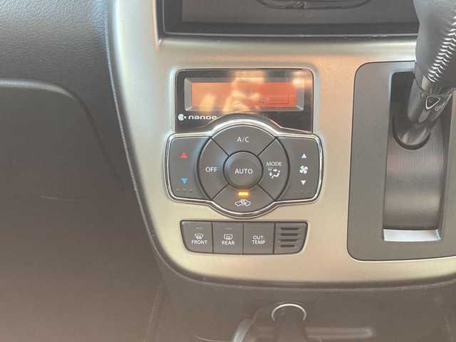 スズキ ソリオ バンディット Fリミテッド 佐賀県 2017(平29)年 4.6万km ピュアホワイトP Carrozzeria8インチナビ/Carrozzeriaフリップダウンモニター/バックカメラ/両側パワースライドドア/デュアルカメラブレーキサポート/路線逸脱警報/クルーズコントロール/ハーフレザーシート/シートヒーター/ETC/ステアリングリモコン/ドライブレコーダー/アイドリングストップ/プッシュスタート/スマートキー/LEDヘッドライト/フォグライト/純正アルミホイール