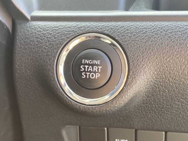 スズキ ソリオ バンディット Fリミテッド 佐賀県 2017(平29)年 4.6万km ピュアホワイトP Carrozzeria8インチナビ/Carrozzeriaフリップダウンモニター/バックカメラ/両側パワースライドドア/デュアルカメラブレーキサポート/路線逸脱警報/クルーズコントロール/ハーフレザーシート/シートヒーター/ETC/ステアリングリモコン/ドライブレコーダー/アイドリングストップ/プッシュスタート/スマートキー/LEDヘッドライト/フォグライト/純正アルミホイール