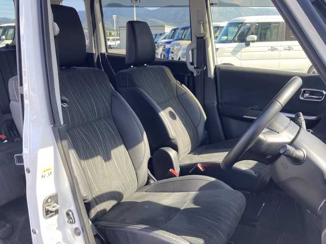 スズキ ソリオ バンディット Fリミテッド 佐賀県 2017(平29)年 4.6万km ピュアホワイトP Carrozzeria8インチナビ/Carrozzeriaフリップダウンモニター/バックカメラ/両側パワースライドドア/デュアルカメラブレーキサポート/路線逸脱警報/クルーズコントロール/ハーフレザーシート/シートヒーター/ETC/ステアリングリモコン/ドライブレコーダー/アイドリングストップ/プッシュスタート/スマートキー/LEDヘッドライト/フォグライト/純正アルミホイール