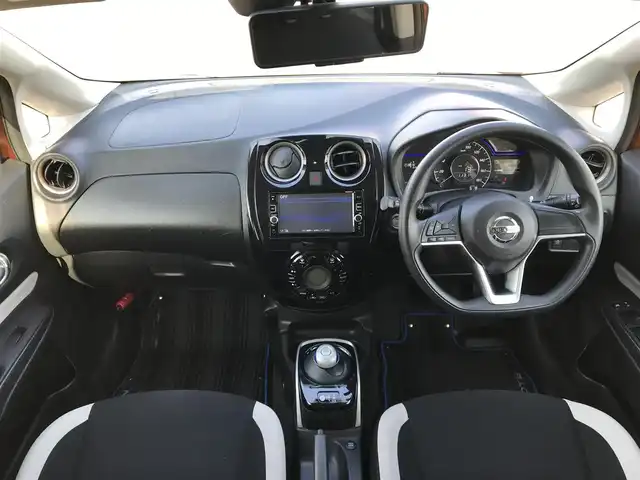 日産 ノート e－パワー X 富山県 2016(平28)年 6.1万km プレミアムコロナオレンジ 純正ナビ/フルセグTV/アラウンドビューモニター/ビルトインETC/ドライブレコーダー/フロント/バックソナー/エマージェンシーブレーキ/車線逸脱警報/オートライト/オートエアコン/ステアリングスイッチ/社外14インチアルミホイール/スマートキー/プッシュエンジンスターター/禁煙車