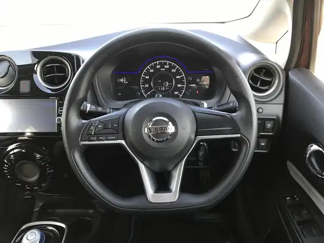 日産 ノート e－パワー X 富山県 2016(平28)年 6.1万km プレミアムコロナオレンジ 純正ナビ/フルセグTV/アラウンドビューモニター/ビルトインETC/ドライブレコーダー/フロント/バックソナー/エマージェンシーブレーキ/車線逸脱警報/オートライト/オートエアコン/ステアリングスイッチ/社外14インチアルミホイール/スマートキー/プッシュエンジンスターター/禁煙車