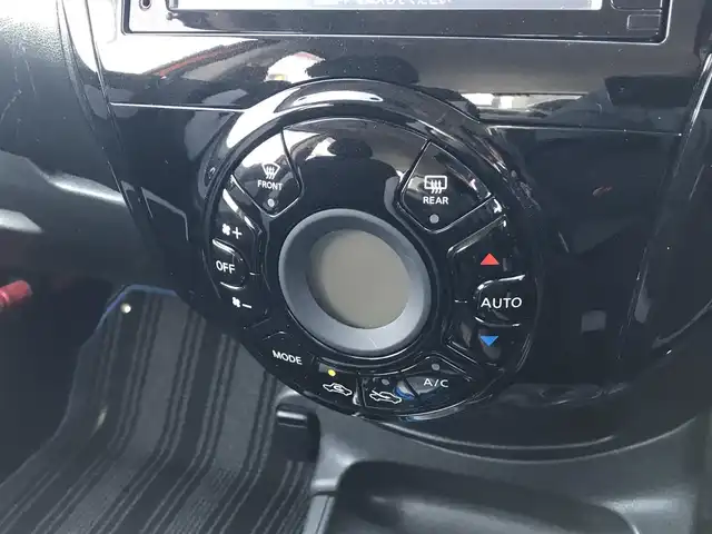 日産 ノート e－パワー X 富山県 2016(平28)年 6.1万km プレミアムコロナオレンジ 純正ナビ/フルセグTV/アラウンドビューモニター/ビルトインETC/ドライブレコーダー/フロント/バックソナー/エマージェンシーブレーキ/車線逸脱警報/オートライト/オートエアコン/ステアリングスイッチ/社外14インチアルミホイール/スマートキー/プッシュエンジンスターター/禁煙車