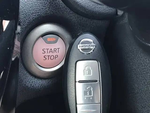 日産 ノート e－パワー X 富山県 2016(平28)年 6.1万km プレミアムコロナオレンジ 純正ナビ/フルセグTV/アラウンドビューモニター/ビルトインETC/ドライブレコーダー/フロント/バックソナー/エマージェンシーブレーキ/車線逸脱警報/オートライト/オートエアコン/ステアリングスイッチ/社外14インチアルミホイール/スマートキー/プッシュエンジンスターター/禁煙車
