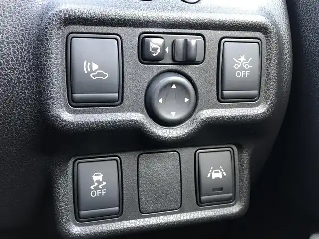 日産 ノート e－パワー X 富山県 2016(平28)年 6.1万km プレミアムコロナオレンジ 純正ナビ/フルセグTV/アラウンドビューモニター/ビルトインETC/ドライブレコーダー/フロント/バックソナー/エマージェンシーブレーキ/車線逸脱警報/オートライト/オートエアコン/ステアリングスイッチ/社外14インチアルミホイール/スマートキー/プッシュエンジンスターター/禁煙車