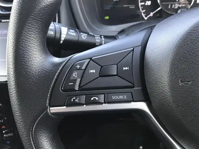 日産 ノート e－パワー X 富山県 2016(平28)年 6.1万km プレミアムコロナオレンジ 純正ナビ/フルセグTV/アラウンドビューモニター/ビルトインETC/ドライブレコーダー/フロント/バックソナー/エマージェンシーブレーキ/車線逸脱警報/オートライト/オートエアコン/ステアリングスイッチ/社外14インチアルミホイール/スマートキー/プッシュエンジンスターター/禁煙車