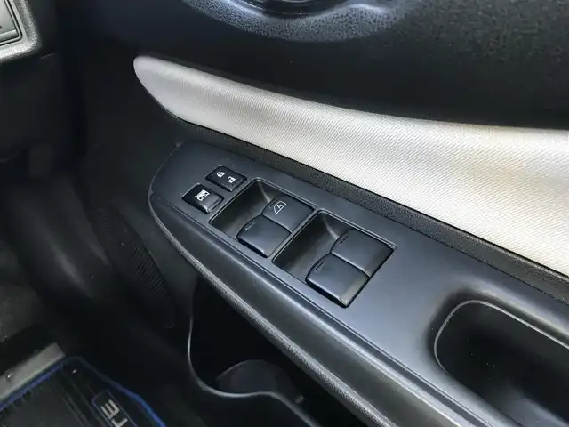 日産 ノート e－パワー X 富山県 2016(平28)年 6.1万km プレミアムコロナオレンジ 純正ナビ/フルセグTV/アラウンドビューモニター/ビルトインETC/ドライブレコーダー/フロント/バックソナー/エマージェンシーブレーキ/車線逸脱警報/オートライト/オートエアコン/ステアリングスイッチ/社外14インチアルミホイール/スマートキー/プッシュエンジンスターター/禁煙車