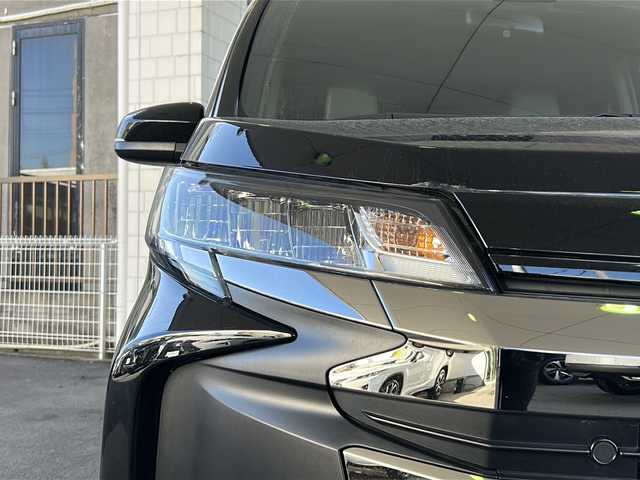 トヨタ ノア ハイブリッド S－Z 京都府 2023(令5)年 1.9万km アティチュードブラックマイカ 10.5インチディスプレイオーディオナビ/フルセグTV/Bluetooth/Ｍiracast/HDMI/14インチ有機ELフリップダウンモニター/バックカメラ/パワーバックドア/両側パワースライドドア/3眼LEDヘッドライト/レーダークルーズコントロール/レーンキープアシスト/ステアリングヒーター/ステアリングスイッチ/ハンズフリーデュアルパワースライドドア/PCS/PDA/PKSB/RSA/ビルトインETC2.0/オートライト/オートハイビーム/保証書/取説