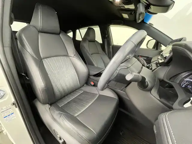 トヨタ ハリアー G 道央・札幌 2020(令2)年 3万km パール ・４WD/・純正メモリナビ/・BT/AUX/AｐｐleCarPlay/AndroidAuto/USB/・バックカメラ/・ビルトインETC/・デジタルインナーミラー/・ミラー一体型ドライブレコーダー/・衝突軽減ブレーキ/・横滑り防止装置/・アダプティブクルーズコントロール/・レーンキープアシスト/・ブラインドスポットモニター/・RCTA/・LEDヘッドライト/・フォグ/・オートマチックハイビーム/・純正18インチAW/・前後コーナーセンサー/・D席パワーシート/・純正フロアマット/・スペアキー/・取扱説明書