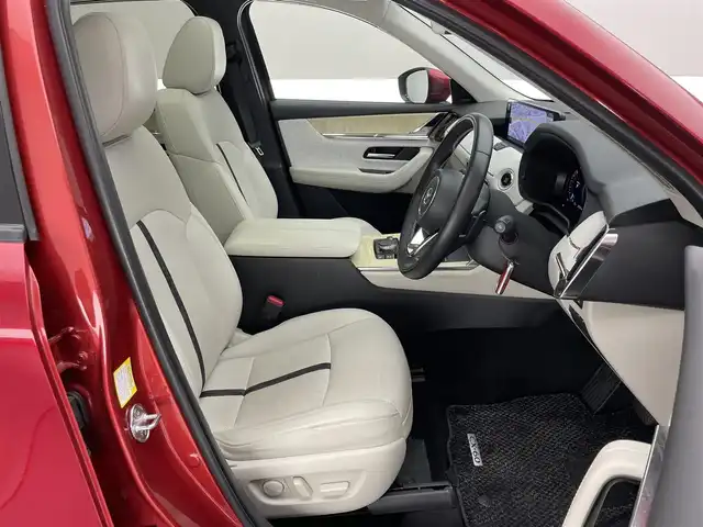 マツダ ＣＸ－６０ XD HV プレミアムモダン 愛知県 2022(令4)年 3.2万km ソウルレッドクリスタルM 純正１２．３インチナビ/BOSEプレミアムサウンドシステム/ワイヤレス充電/サンルーフ/白レザーシート/全方位カメラ/HDMI/AC100V充電/フルセグTV/全席シートヒーター/パワーシート/パワーバックドア/ステアリングヒーター/パドルシフト/ブラインドスポットモニター/コーナーセンサー/LEDオートライト/純正アルミホイール/カーテンエアバック/ETC/前後ドライブレコーダー/レーダークルーズコントロール/純正フロアマット/禁煙車