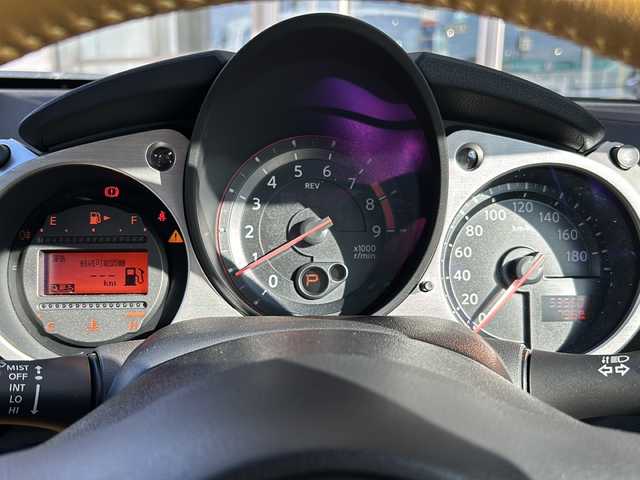 日産 フェアレディ Ｚ ヘリテージエディション 静岡県 2018(平30)年 5.4万km ダイヤモンドブラック 純正ナビ/・TV/・AUX/・CD/DVD/・FM/AM/・Bluetooth/主要装備/・バックカメラ/・ＥＴＣ/・１９インチＮＳＩＭＯアルミ/・ＦＵＪＩＴＳＵＢＯマフラー/・専用イエローステッチシート/・パドルシフト/・ＨＩＤヘッドライト/・サイドカーテンエアバッグ/・ステアリングリモコン/・横滑り防止装置