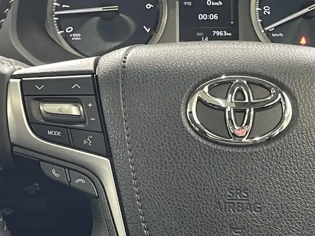 トヨタ ランドクルーザー プラド TX Lパッケージ マットブラED 宮城県 2024(令6)年 0.8万km ホワイトパールクリスタルシャイン 純正メモリーナビ/（ＡＭ／ＦＭ／Ｂｌｕｅｔｏｏｔｈ）　/黒革レザーシート　/サンルーフ　/ルーフレール/プリクラッシュセーフティー　/ブラインドスポットモニター　/全方位カメラ　/バックカメラ/レーンキープアシスト　/コーナーセンサー/横滑り防止装置/フロントワイパーデアイサー/ヘッドライトウォッシャー/オートライト/オートマチックハイビーム/ベンチレーション/前席シートヒーター/スマートキー/プッシュスタート/ETC2.0