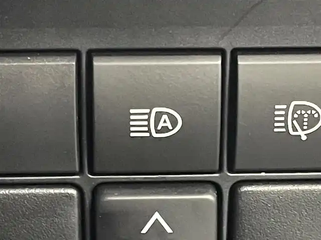 トヨタ ランドクルーザー プラド TX Lパッケージ マットブラED 宮城県 2024(令6)年 0.8万km ホワイトパールクリスタルシャイン 純正メモリーナビ/（ＡＭ／ＦＭ／Ｂｌｕｅｔｏｏｔｈ）　/黒革レザーシート　/サンルーフ　/ルーフレール/プリクラッシュセーフティー　/ブラインドスポットモニター　/全方位カメラ　/バックカメラ/レーンキープアシスト　/コーナーセンサー/横滑り防止装置/フロントワイパーデアイサー/ヘッドライトウォッシャー/オートライト/オートマチックハイビーム/ベンチレーション/前席シートヒーター/スマートキー/プッシュスタート/ETC2.0