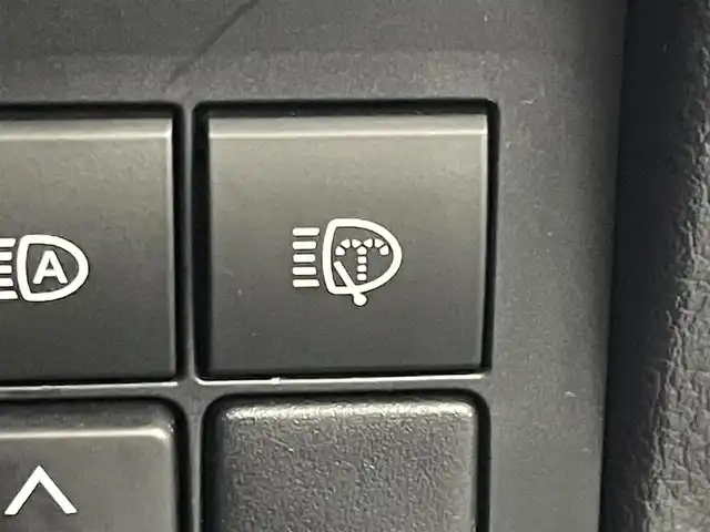 トヨタ ランドクルーザー プラド TX Lパッケージ マットブラED 宮城県 2024(令6)年 0.8万km ホワイトパールクリスタルシャイン 純正メモリーナビ/（ＡＭ／ＦＭ／Ｂｌｕｅｔｏｏｔｈ）　/黒革レザーシート　/サンルーフ　/ルーフレール/プリクラッシュセーフティー　/ブラインドスポットモニター　/全方位カメラ　/バックカメラ/レーンキープアシスト　/コーナーセンサー/横滑り防止装置/フロントワイパーデアイサー/ヘッドライトウォッシャー/オートライト/オートマチックハイビーム/ベンチレーション/前席シートヒーター/スマートキー/プッシュスタート/ETC2.0