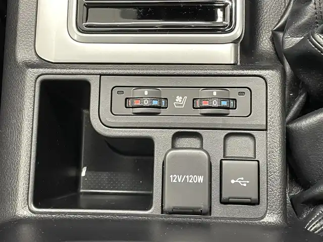 トヨタ ランドクルーザー プラド TX Lパッケージ マットブラED 宮城県 2024(令6)年 0.8万km ホワイトパールクリスタルシャイン 純正メモリーナビ/（ＡＭ／ＦＭ／Ｂｌｕｅｔｏｏｔｈ）　/黒革レザーシート　/サンルーフ　/ルーフレール/プリクラッシュセーフティー　/ブラインドスポットモニター　/全方位カメラ　/バックカメラ/レーンキープアシスト　/コーナーセンサー/横滑り防止装置/フロントワイパーデアイサー/ヘッドライトウォッシャー/オートライト/オートマチックハイビーム/ベンチレーション/前席シートヒーター/スマートキー/プッシュスタート/ETC2.0