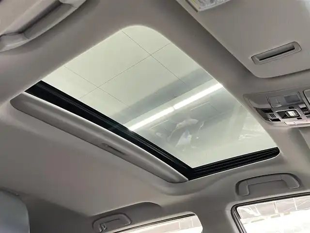 トヨタ ランドクルーザー プラド TX Lパッケージ マットブラED 宮城県 2024(令6)年 0.8万km ホワイトパールクリスタルシャイン 純正メモリーナビ/（ＡＭ／ＦＭ／Ｂｌｕｅｔｏｏｔｈ）　/黒革レザーシート　/サンルーフ　/ルーフレール/プリクラッシュセーフティー　/ブラインドスポットモニター　/全方位カメラ　/バックカメラ/レーンキープアシスト　/コーナーセンサー/横滑り防止装置/フロントワイパーデアイサー/ヘッドライトウォッシャー/オートライト/オートマチックハイビーム/ベンチレーション/前席シートヒーター/スマートキー/プッシュスタート/ETC2.0