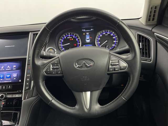 日産 スカイライン 200GT－t 鹿児島県 2014(平26)年 0.3万km クリスタルホワイトパール 純正ナビ/(BT/AM/FM/CD/DVD/フルセグTV)/バックカメラ/クルーズコントロール/ハーフレザーシート/前席パワーシート/ハーフレザーシート/純正LEDヘッドライト/ETC/革巻きステアリング/パドルシフト/ターボ/純正リモコンエンジンスターター/スペアキー/保証書/取扱説明書/ワンオーナー