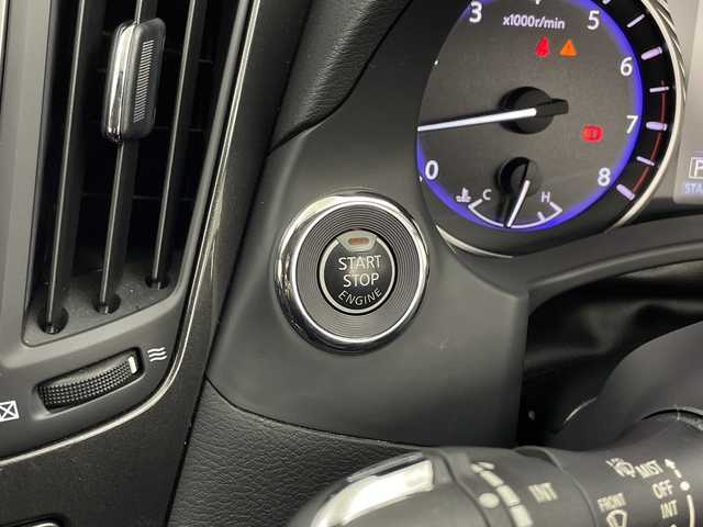 日産 スカイライン 200GT－t 鹿児島県 2014(平26)年 0.3万km クリスタルホワイトパール 純正ナビ/(BT/AM/FM/CD/DVD/フルセグTV)/バックカメラ/クルーズコントロール/ハーフレザーシート/前席パワーシート/ハーフレザーシート/純正LEDヘッドライト/ETC/革巻きステアリング/パドルシフト/ターボ/純正リモコンエンジンスターター/スペアキー/保証書/取扱説明書/ワンオーナー